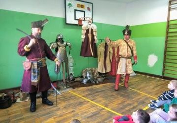 Żywa lekcja historii z grupą Arkona z Torunia