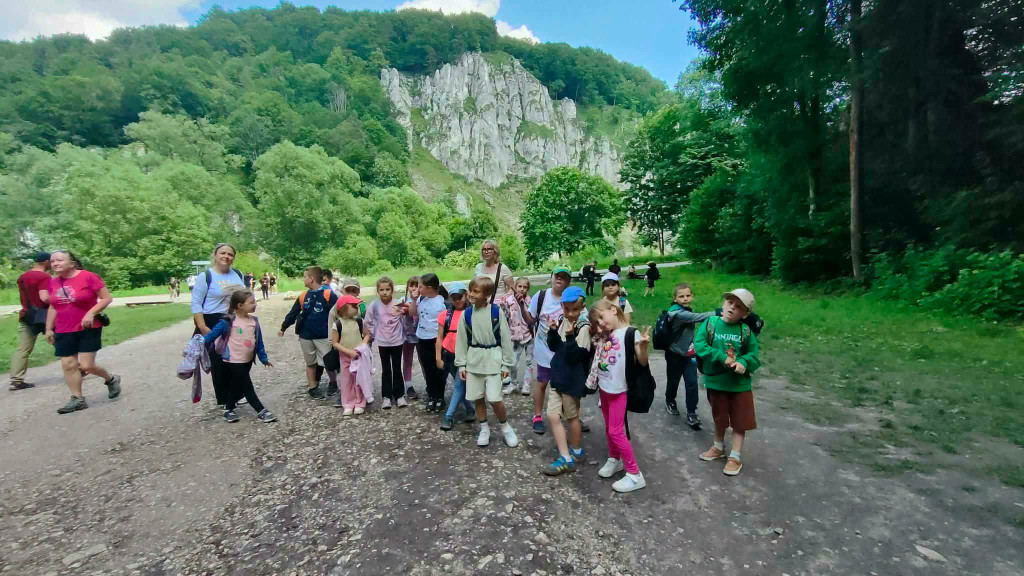 Wycieczka klas 1 - 3 do Ojcowa
